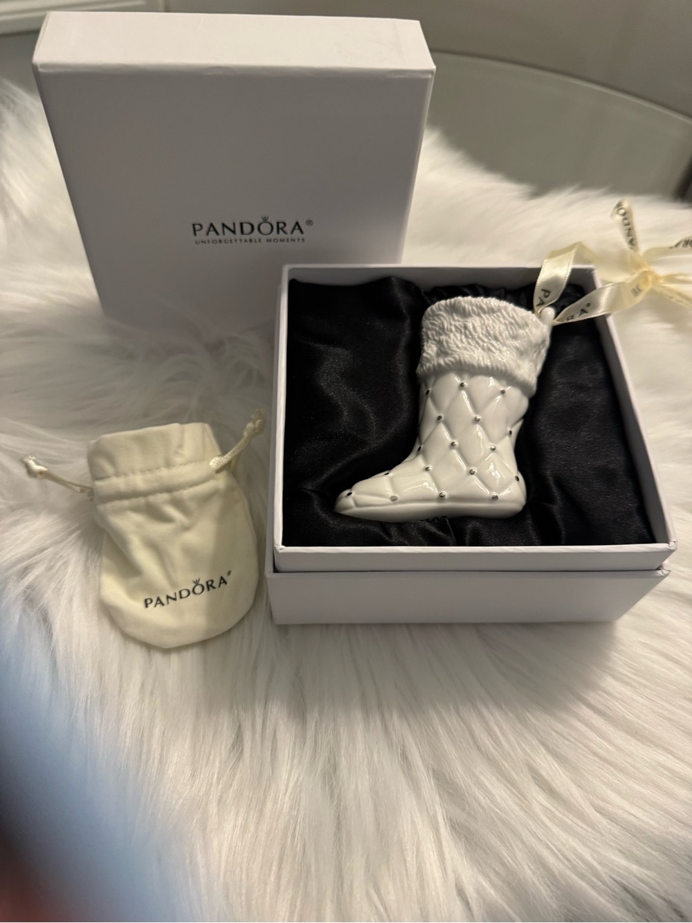 Pandora 2012 New White Quilted porcelain Christmas Stocking Charm Ornament